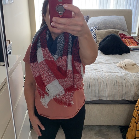 Wrap/scarf. Square. Red blue and light grey. - Picture 2 of 5